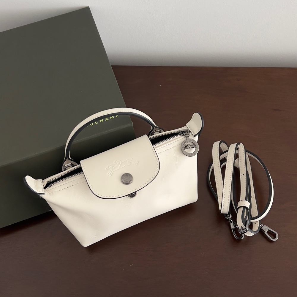 LE PLIAGE XTRA XS POUCH
Ecru - Leather